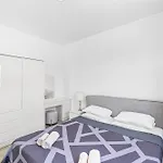 Modern Sea View *