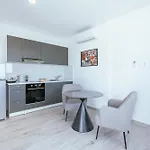 Apartment Modern Sea View *