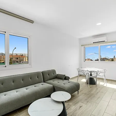 Modern Sea View Central Apartments Peyia