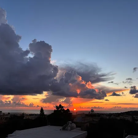 Modern Sea View Apartment Peyia