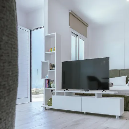 Modern Sea View Apartment Peyia