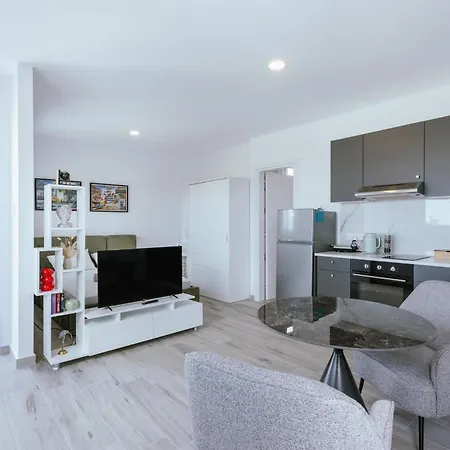 Apartment Modern Sea View *