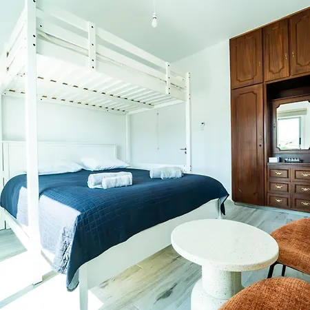 Apartment Modern Sea View