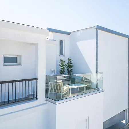 Apartment Modern Sea View