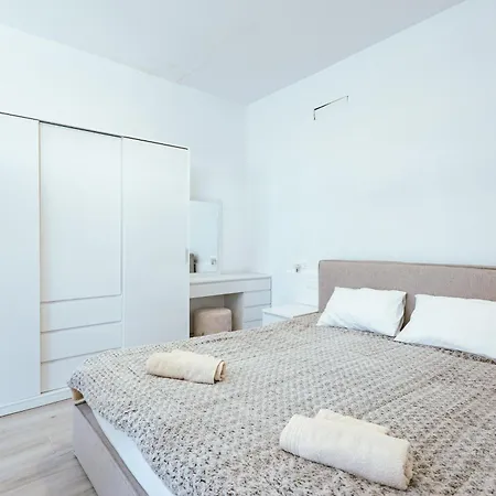 Modern Sea View By Goesa Appartamento