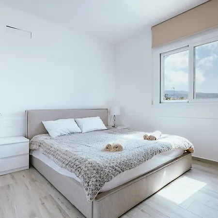 Modern Sea View By Goesa Appartamento Peyia