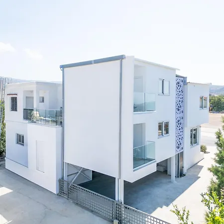 Modern Sea View By Goesa *